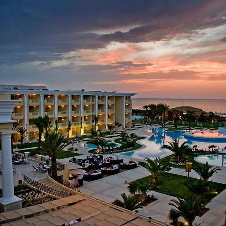 Royal Thalassa Monastir Exterior foto Sunset at the resort