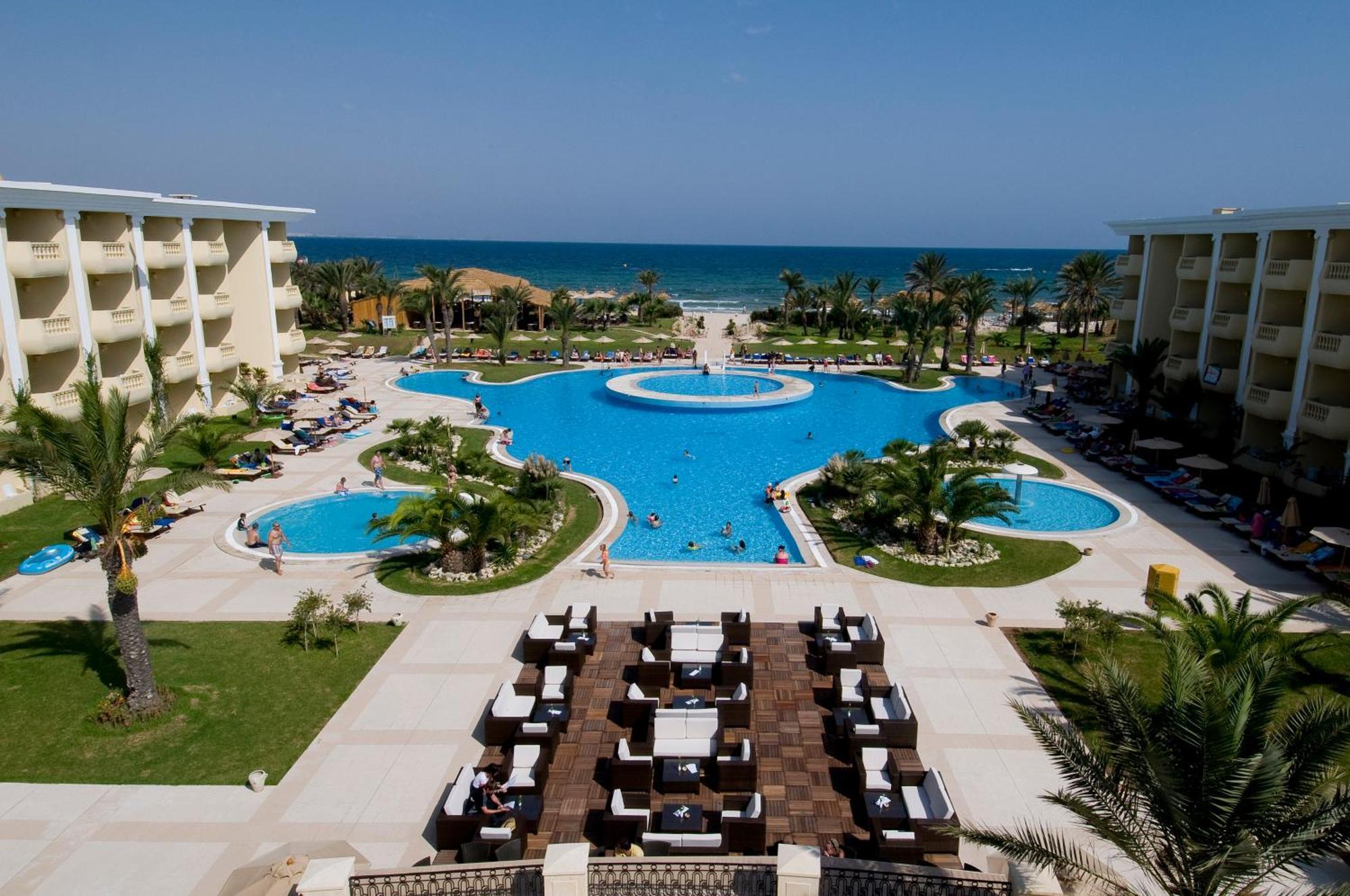 Royal Thalassa Monastir Exterior foto The resort's main pool
