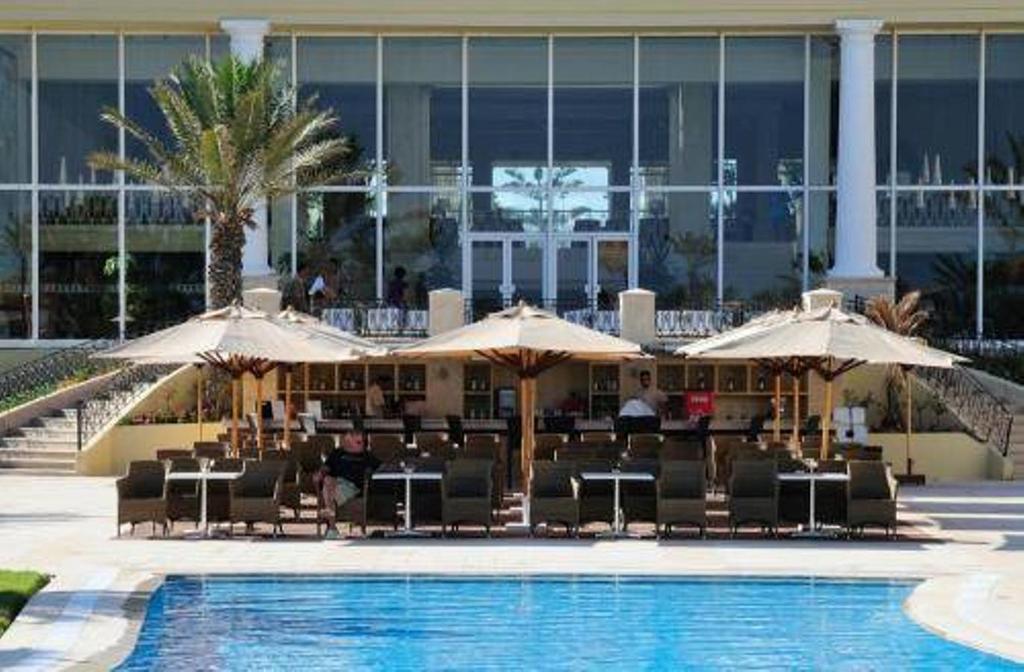 Royal Thalassa Monastir Exterior foto The pool at the Sheraton Jumeirah Hotel