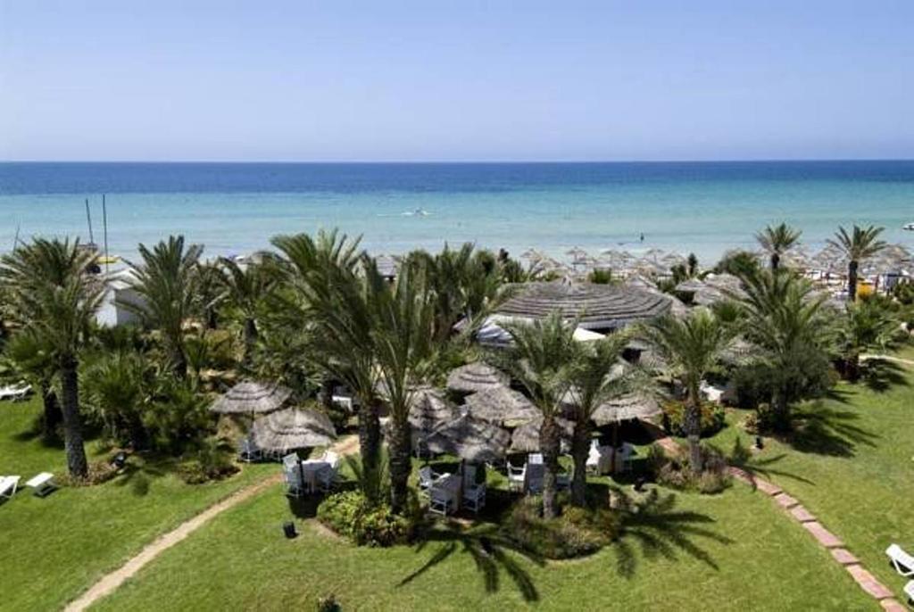 Royal Thalassa Monastir Exterior foto View of the beach